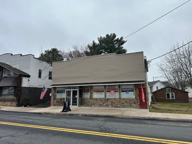 More Photos Of 412 Main St, Duryea Storefront For Sale
