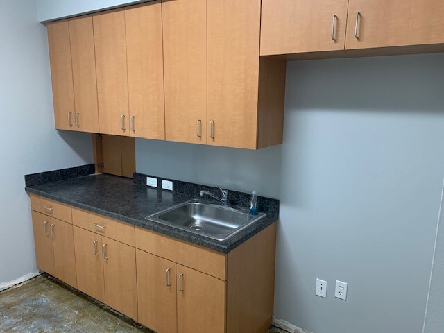 More Photos Of 6996 Piazza Grande Ave, Orlando Office For Sale