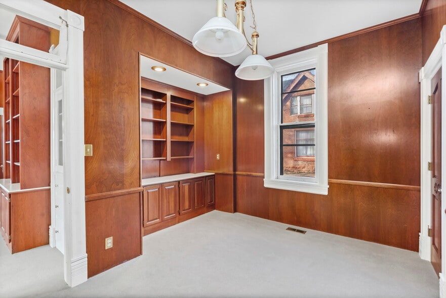 More Photos Of 2103 Evans Ave, Cheyenne Office For Lease