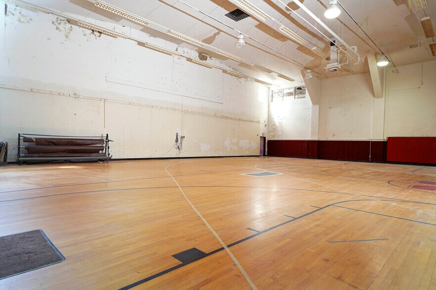 More Photos Of 302 21st St, Nitro Office Residential For Sale