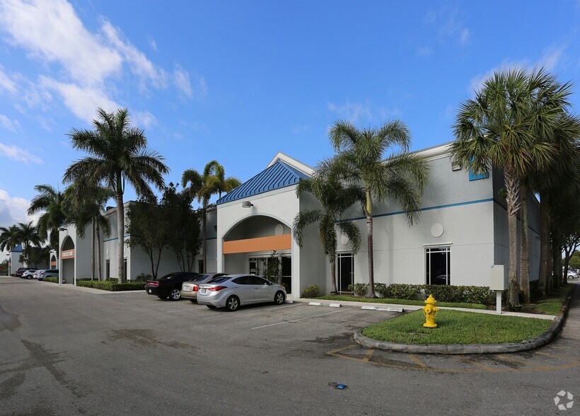 More Photos Of 6601 Lyons Rd, Coconut Creek Warehouse For Lease