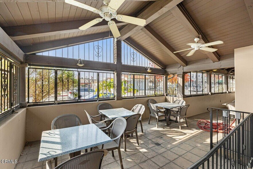 More Photos Of 125 S 10th St, Santa Paula Restaurant For Lease