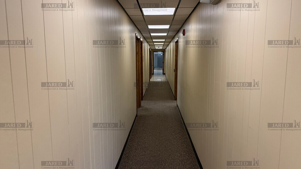 More Photos Of 509 S Union Ave, Springfield Light Distribution For Sale