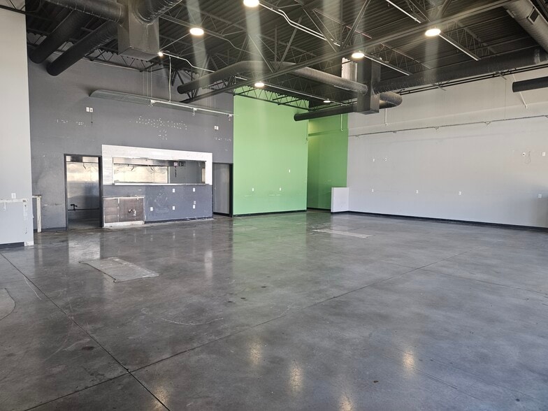 More Photos Of 3308 S Bryant Ave, Edmond Unknown For Lease