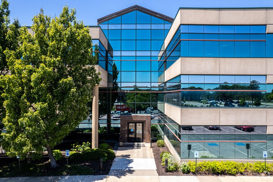 More Photos Of 10901 W 84th Ter, Lenexa Office For Sale