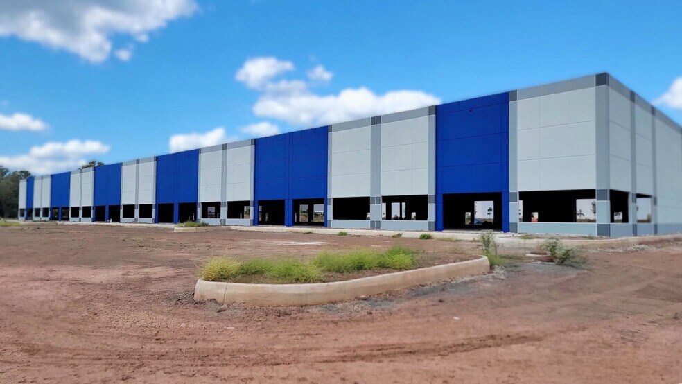 More Photos Of 44080 Little River Tpke, Chantilly Flex For Lease