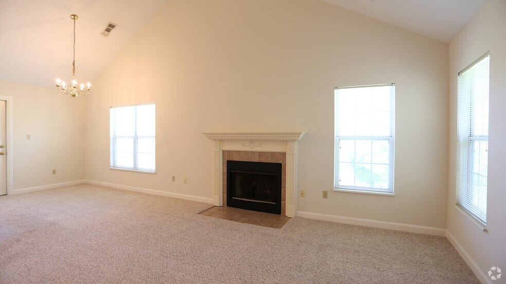 More Photos Of 210 Retreat Ln, Westerville Apartments For Sale