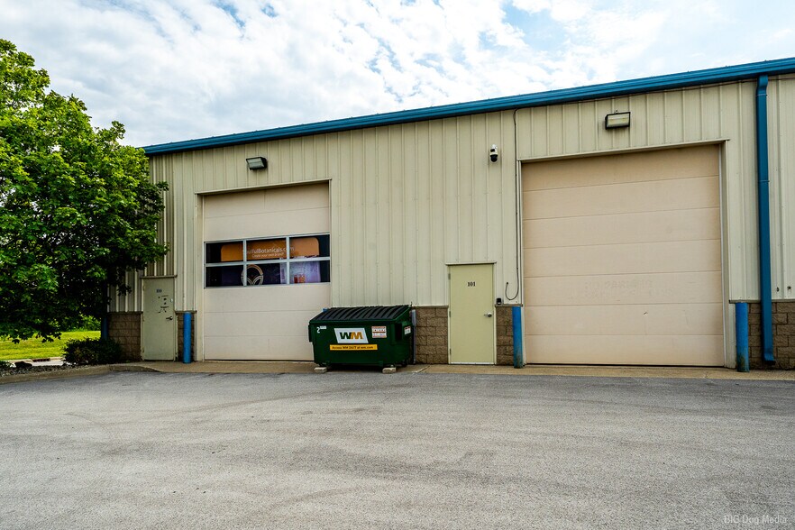 More Photos Of 6370 W Emerald Pky, Monee Warehouse For Lease