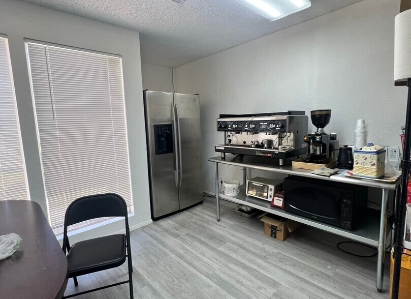 More Photos Of 4450 Enterprise St, Fremont Manufacturing For Sale