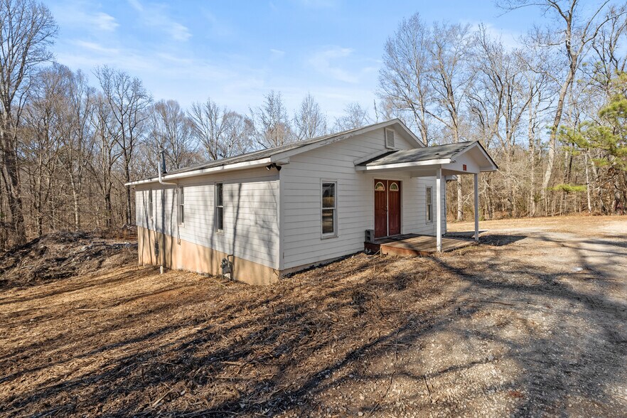 More Photos Of 1105 Brewers Bridge Rd, Elberton Specialty For Sale