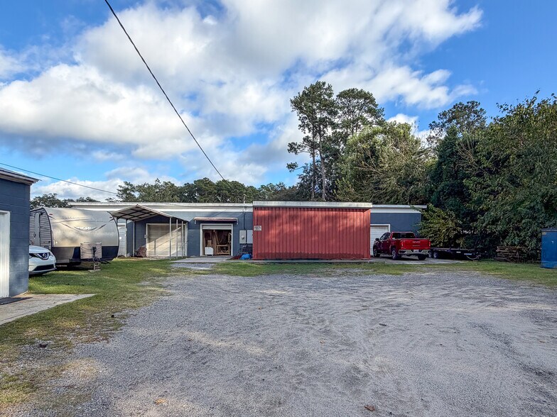 More Photos Of 1103 Bacons Bridge Rd, Summerville Unknown For Lease