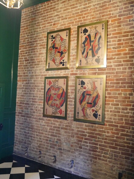 More Photos Of 207 N Chestnut St, Seymour Office For Sale