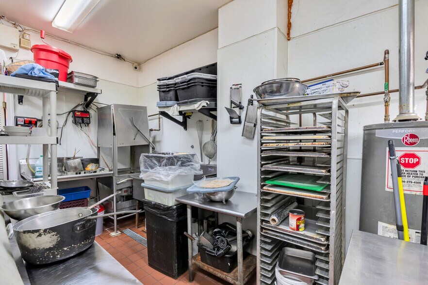 More Photos Of 312 Main St, Allenhurst Storefront For Lease