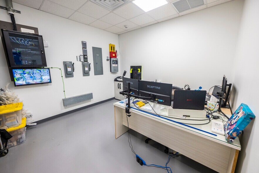 More Photos Of 5149 Powerline Rd, Fort Lauderdale Storefront For Sale