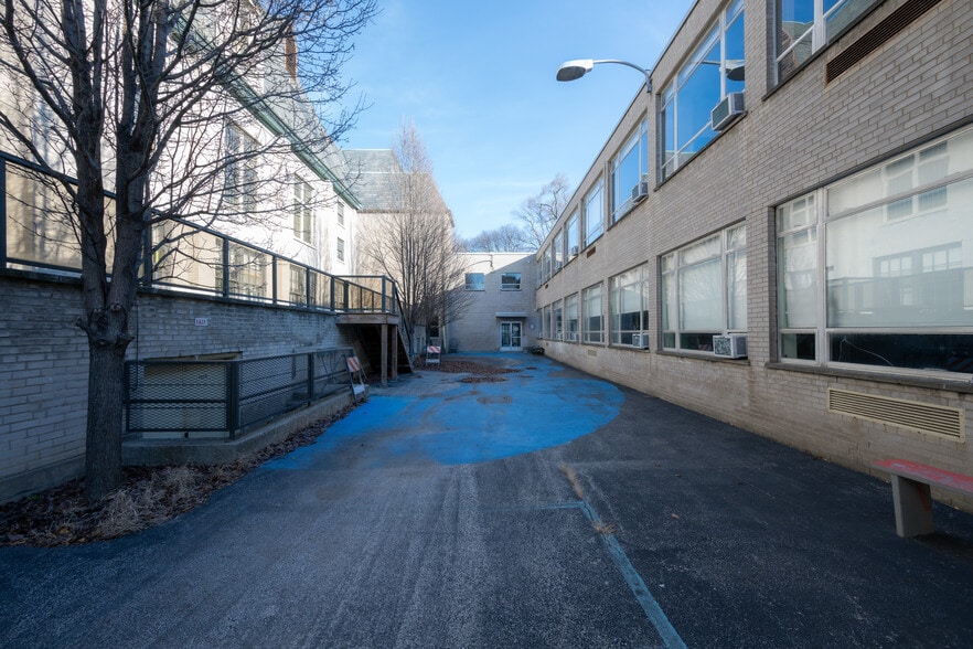 More Photos Of 200 S Oak Park Ave, Oak Park Land For Sale