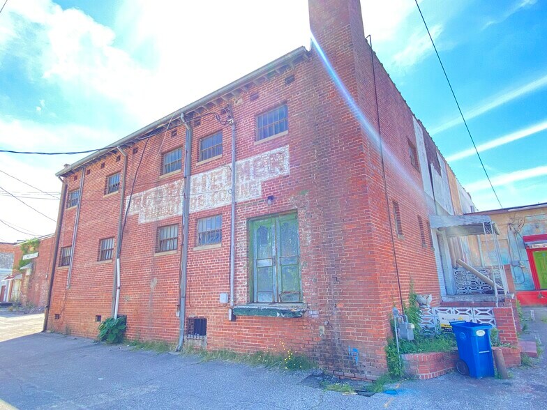 More Photos Of 117 S Main St, Red Springs Storefront For Sale