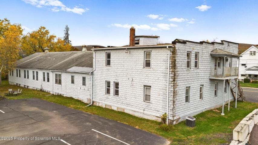 More Photos Of 707 River St, Peckville Showroom For Sale