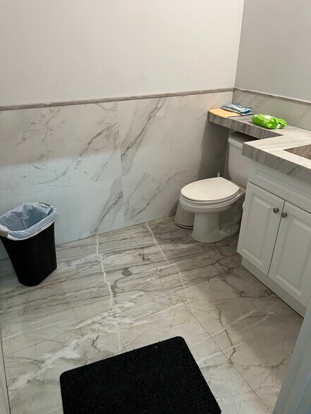 More Photos Of 2660 NW 15th Ct, Pompano Beach Warehouse For Lease