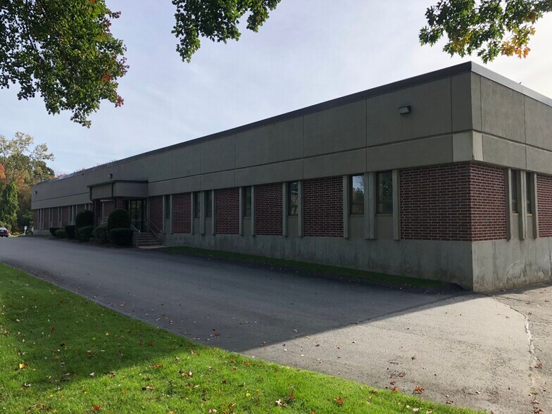 More Photos Of 755 Middlesex Tpke, Billerica Light Manufacturing For Lease