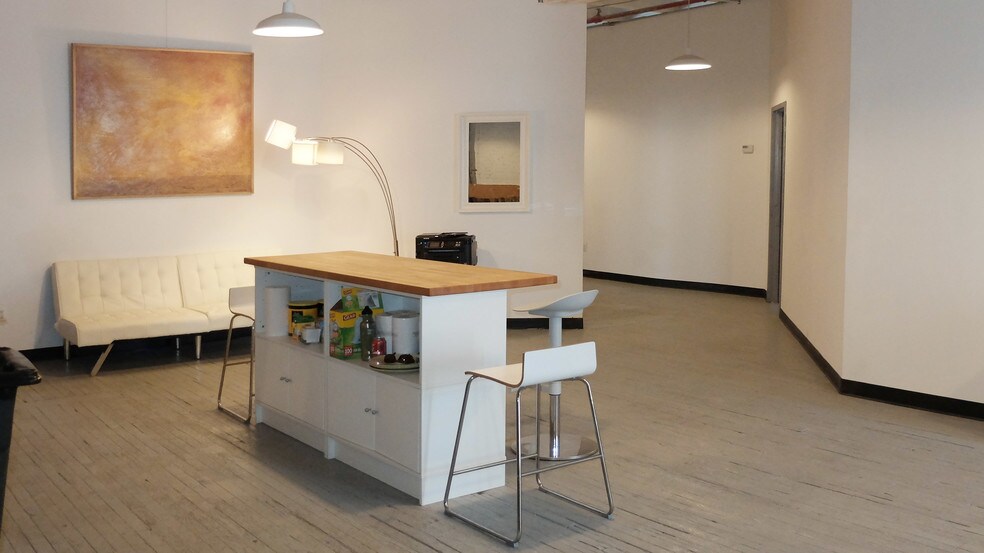 More Photos Of 40-08 22nd St, Long Island City Warehouse For Lease