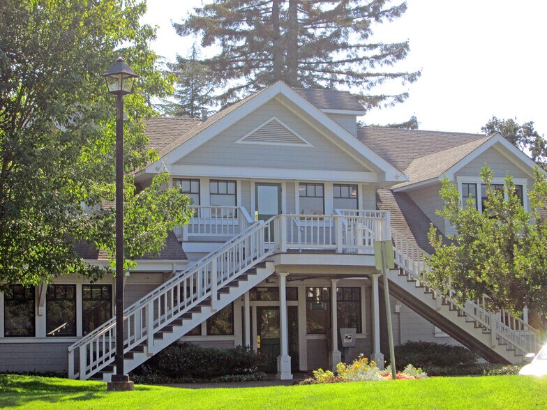 More Photos Of 412 Aviation Blvd, Santa Rosa Office For Lease