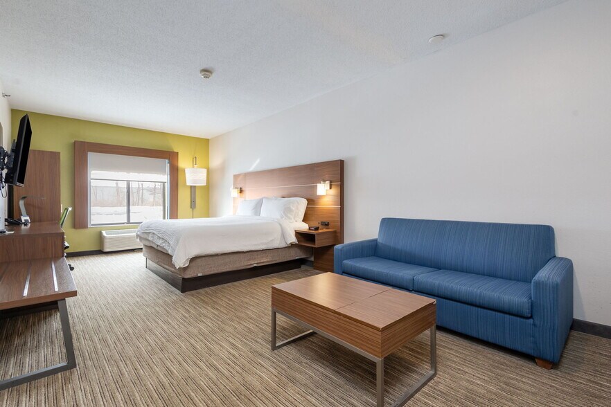 More Photos Of 3610 S Nappanee St, Elkhart Hotel For Sale