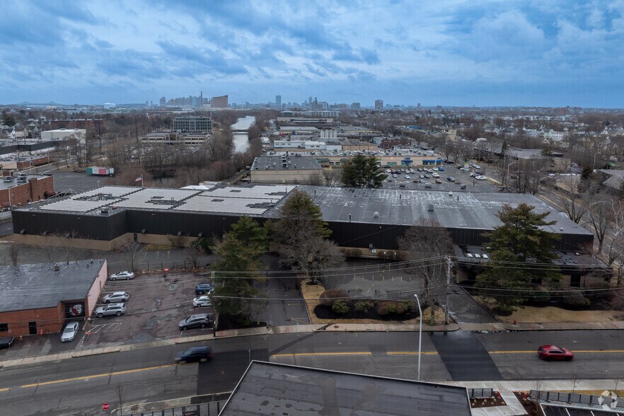 More Photos Of 180 Charles St, Malden Distribution For Lease