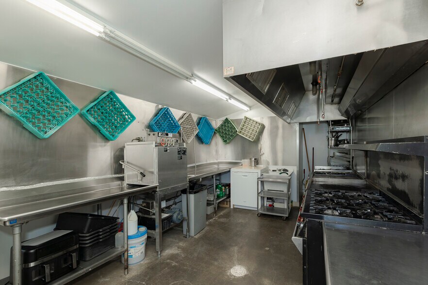 More Photos Of 425 County Road 5001, Fraser Hotel For Sale