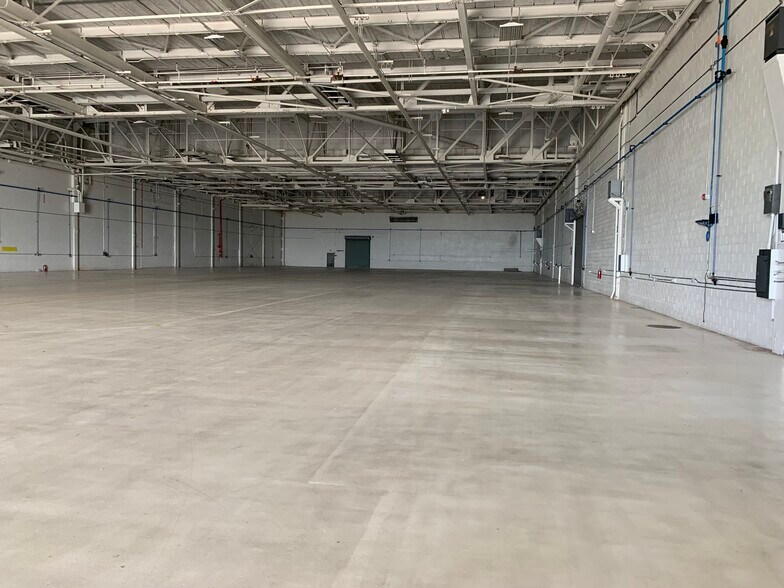 More Photos Of 18450 Showalter Rd, Hagerstown Manufacturing For Lease