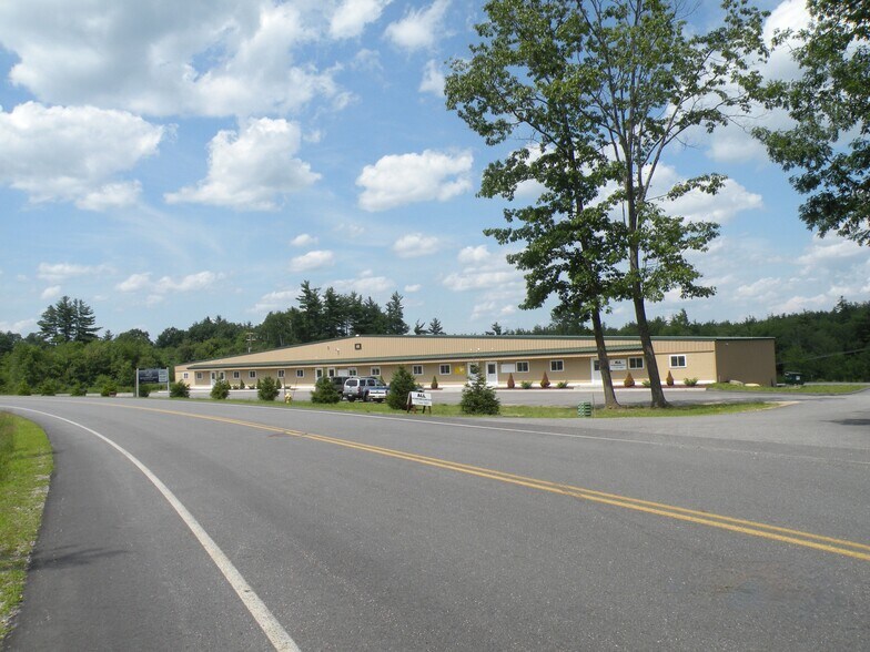 Primary Photo Of 61 Airport Dr, Rochester Service For Lease