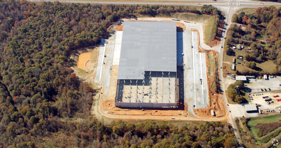 More Photos Of 480 Village Pkwy, Pendergrass Distribution For Lease