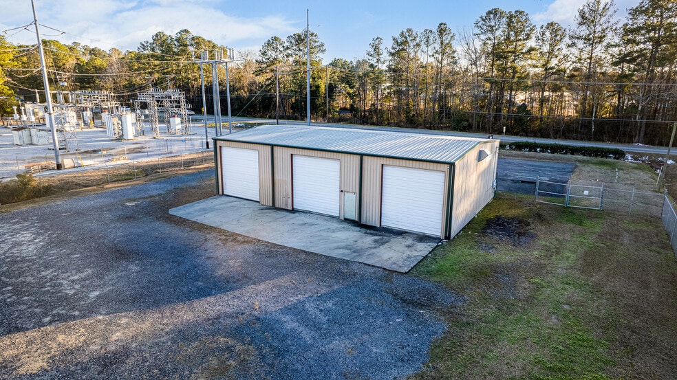 More Photos Of 1700 W 5th North St, Summerville Flex For Sale