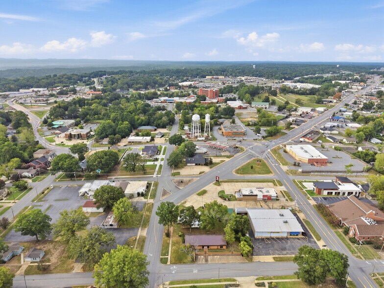 More Photos Of 609 N Main St, Benton Fast Food For Sale