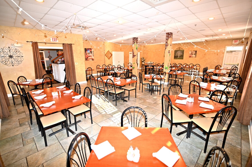 More Photos Of 15120 Washington St, Haymarket Restaurant For Sale