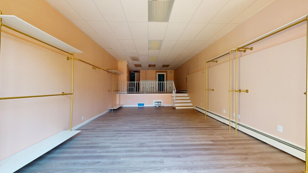 More Photos Of 42 W Main St, Riverhead Storefront Retail Office For Lease