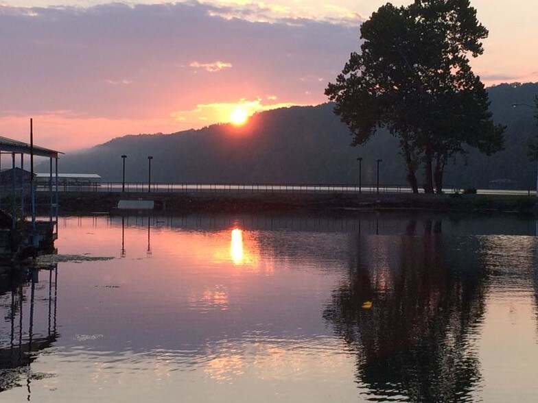 More Photos Of 103 Beach Blvd, Rockaway Beach Hotel For Sale