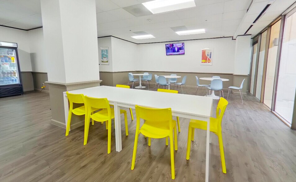 More Photos Of 2401 Fountain View Dr, Houston Office For Lease