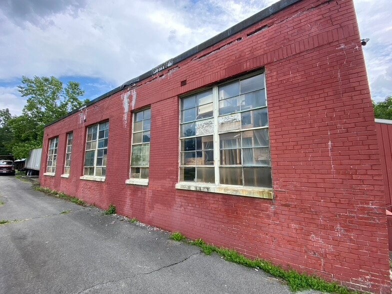 Primary Photo Of 22 Creamery Rd, Johnson Warehouse For Sale