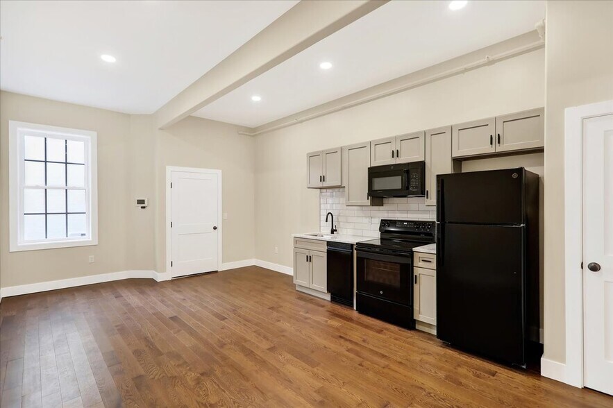 More Photos Of 241 S 5th St, Reading Apartments For Sale