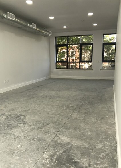 More Photos Of 147 11th St, Brooklyn Office For Lease
