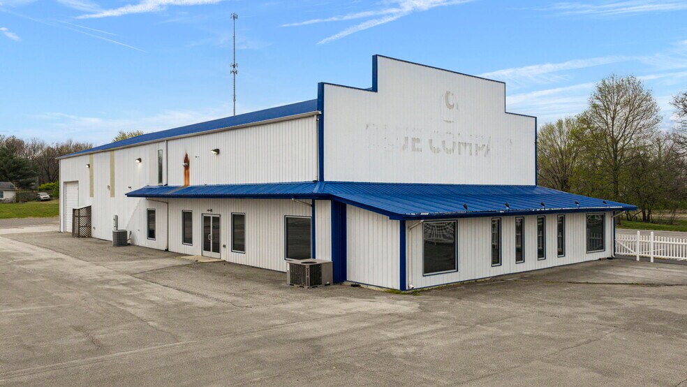 More Photos Of 5905 Veterans Memorial Hwy, Scottsville Showroom For Sale