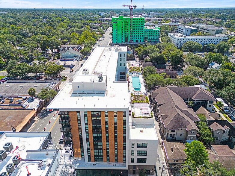 More Photos Of 1111 W University Ave, Gainesville Apartments For Lease