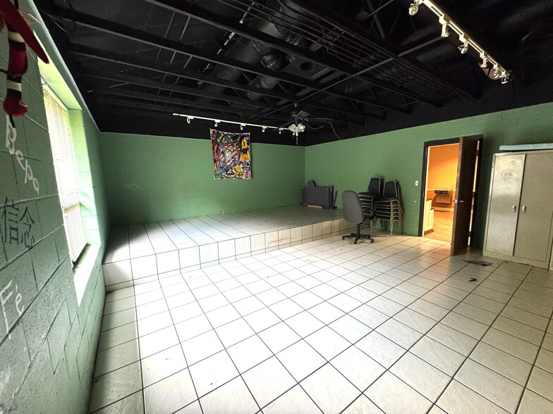 More Photos Of 847 New Hope Rd, Fayetteville Religious Facility For Sale