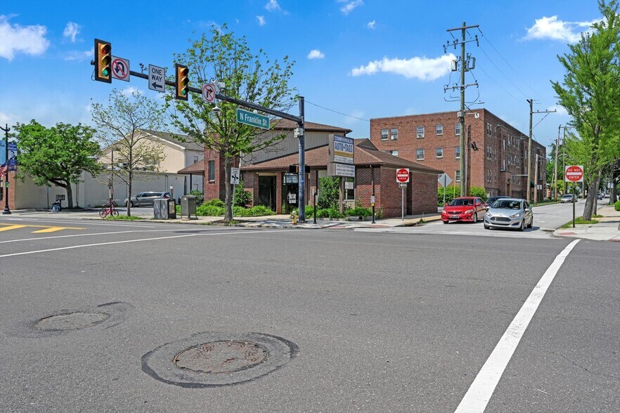 More Photos Of 377 E High St, Pottstown Bank For Sale