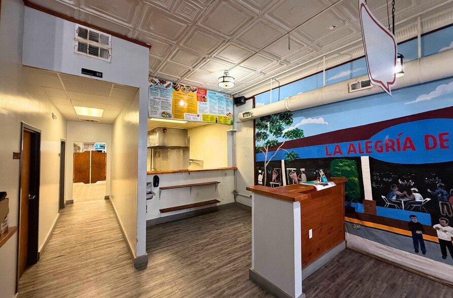More Photos Of 123 N Main St, Fountain Inn Storefront For Sale