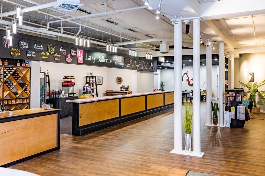 More Photos Of 321 State St, Saint Joseph Storefront For Sale