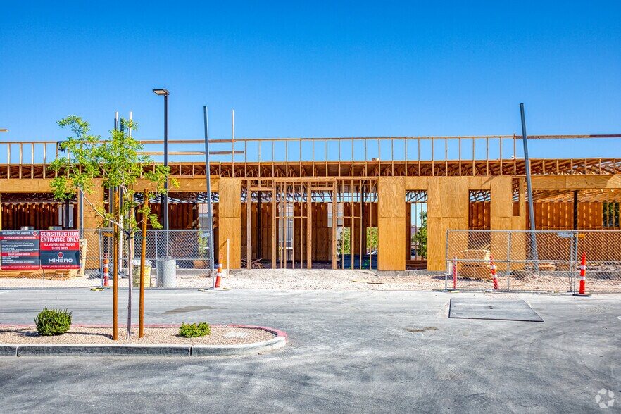 More Photos Of 6870 S Fort Apache Rd, Las Vegas Freestanding For Lease