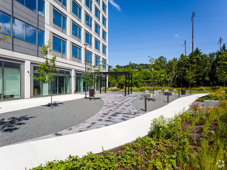 More Photos Of 4000 Garden City Dr, Hyattsville Office For Lease