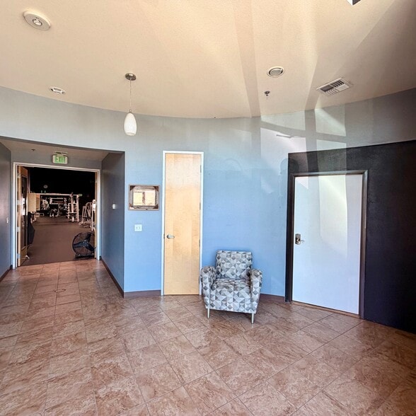 More Photos Of 8975 Double Diamond Pky, Reno Warehouse For Lease