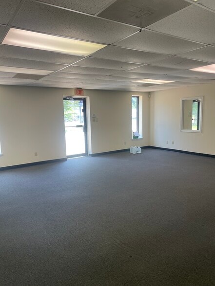 More Photos Of 3766 Halls Mill Rd, Mobile Service For Lease